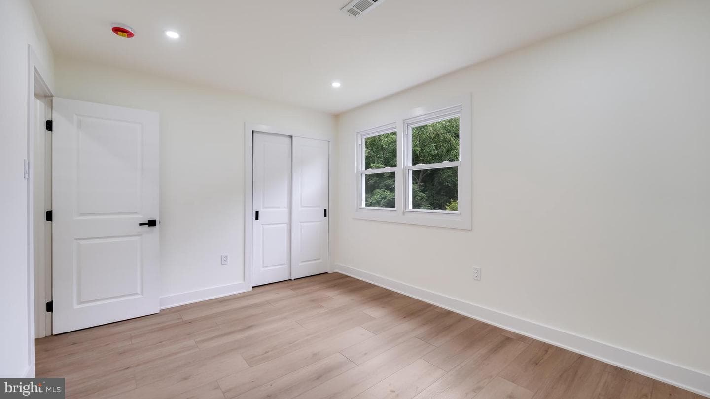 144 Roy Lane photo 31