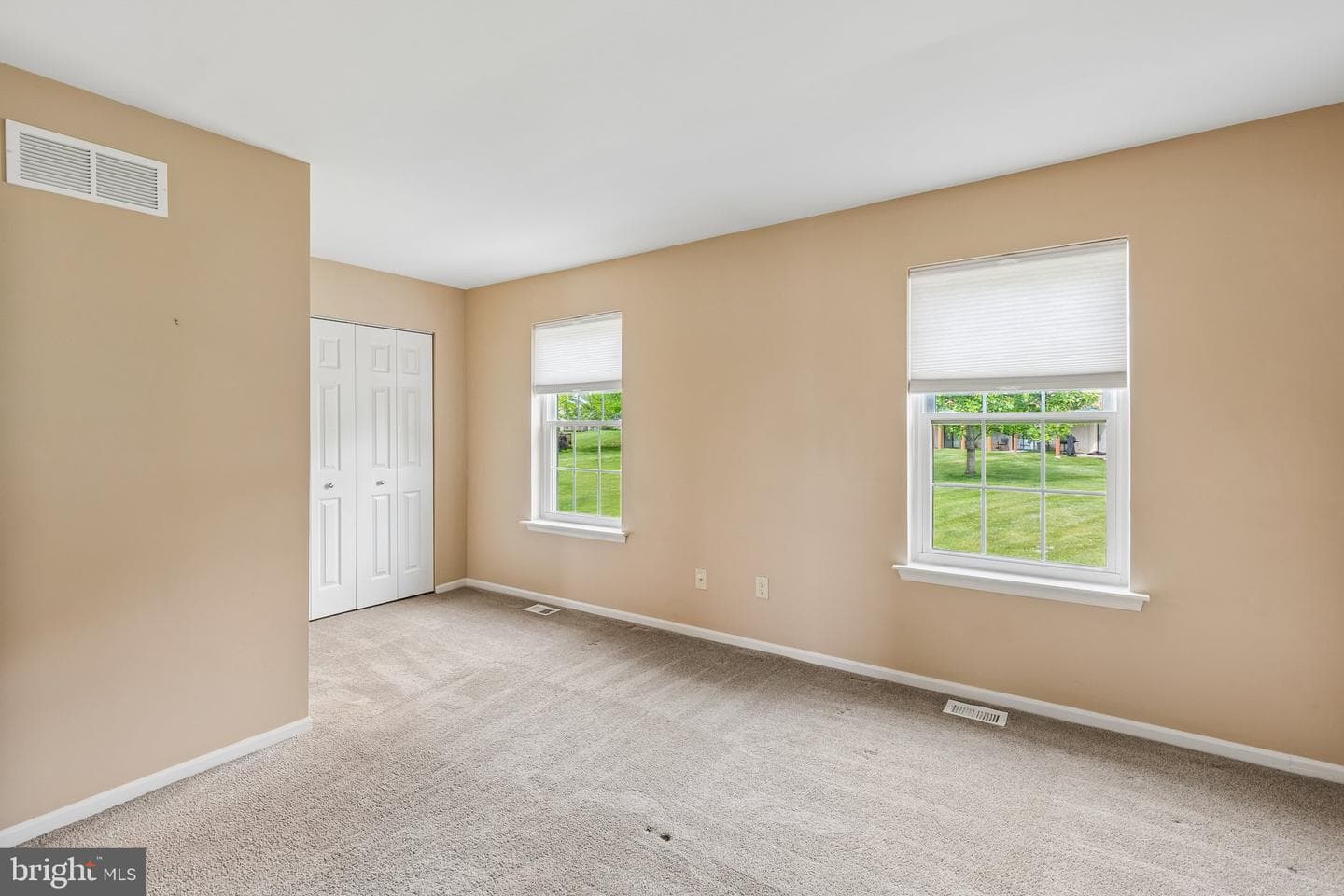 537 Bassett Lane photo 25