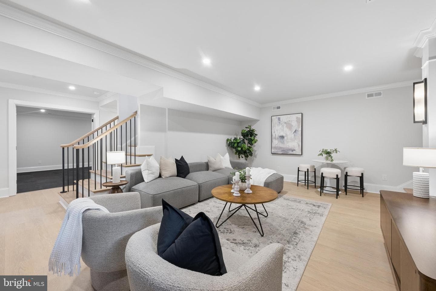 519 Sussex Road photo 38