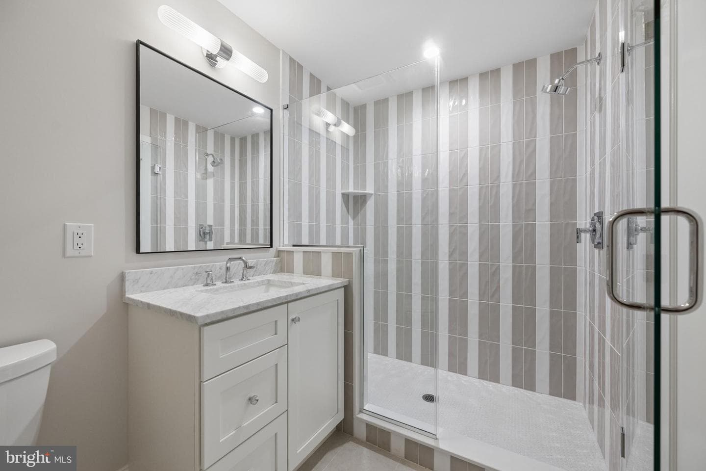 519 Sussex Road photo 65