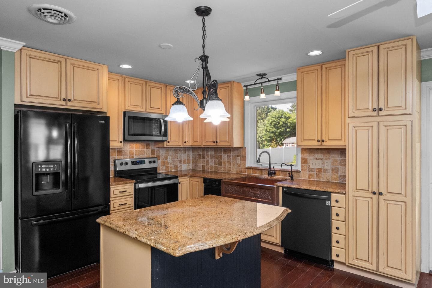 167 Meadowland Drive photo 10