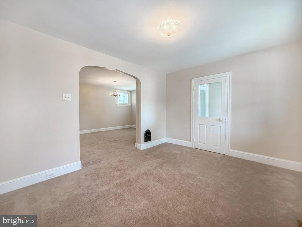 262 N Hanover Street photo 11