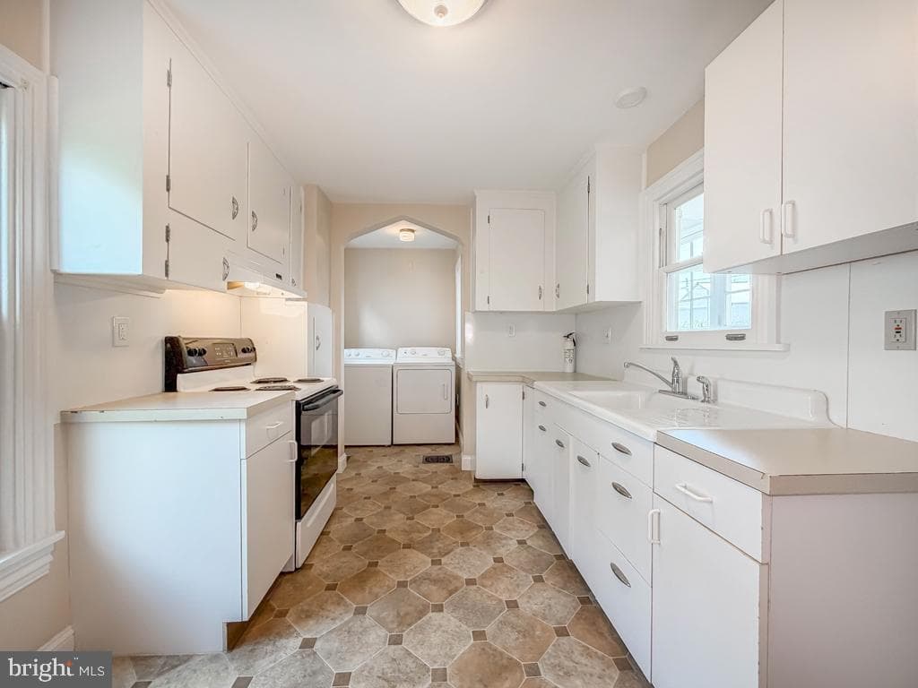 262 N Hanover Street photo 20