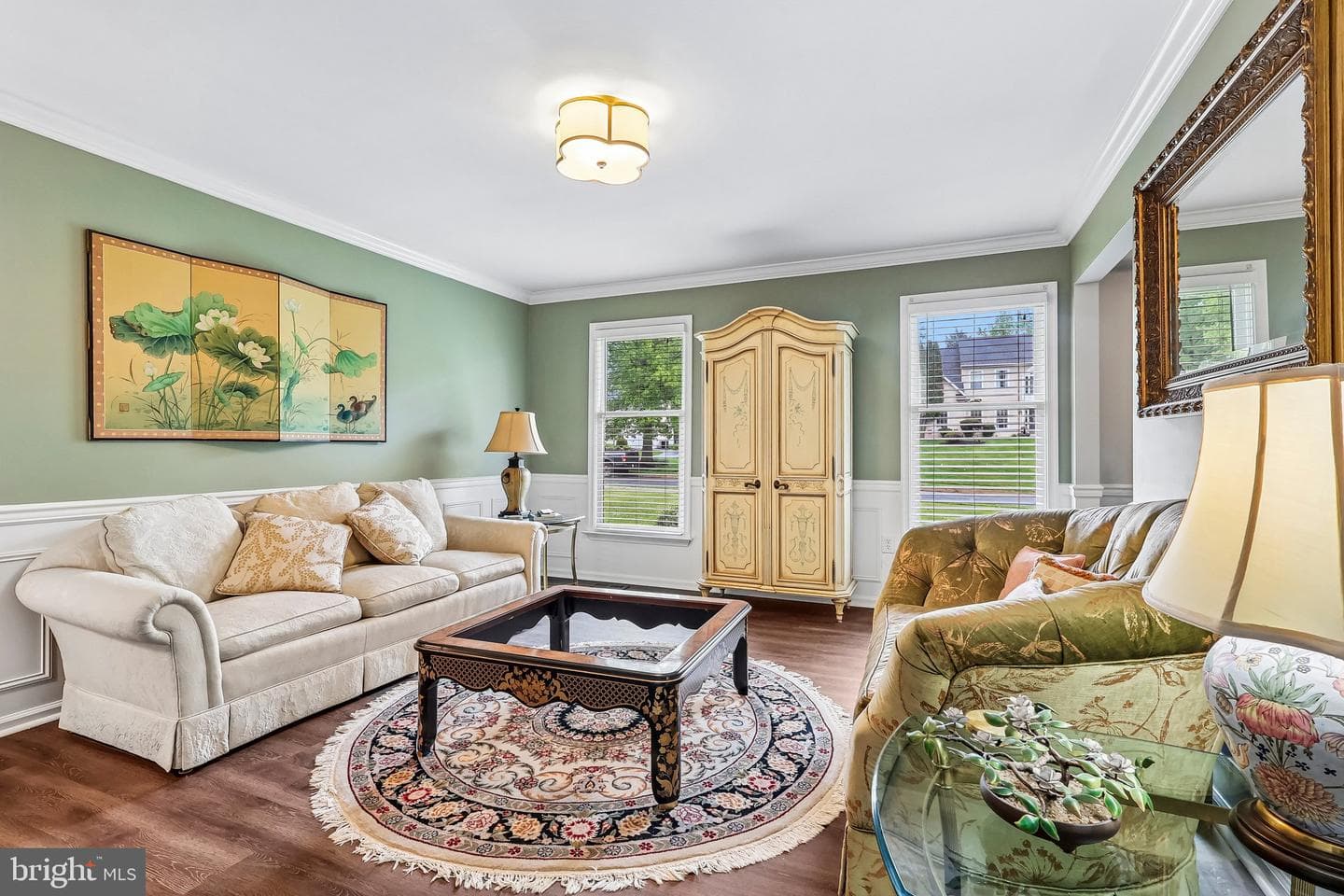 484 Mockingbird Lane photo 4