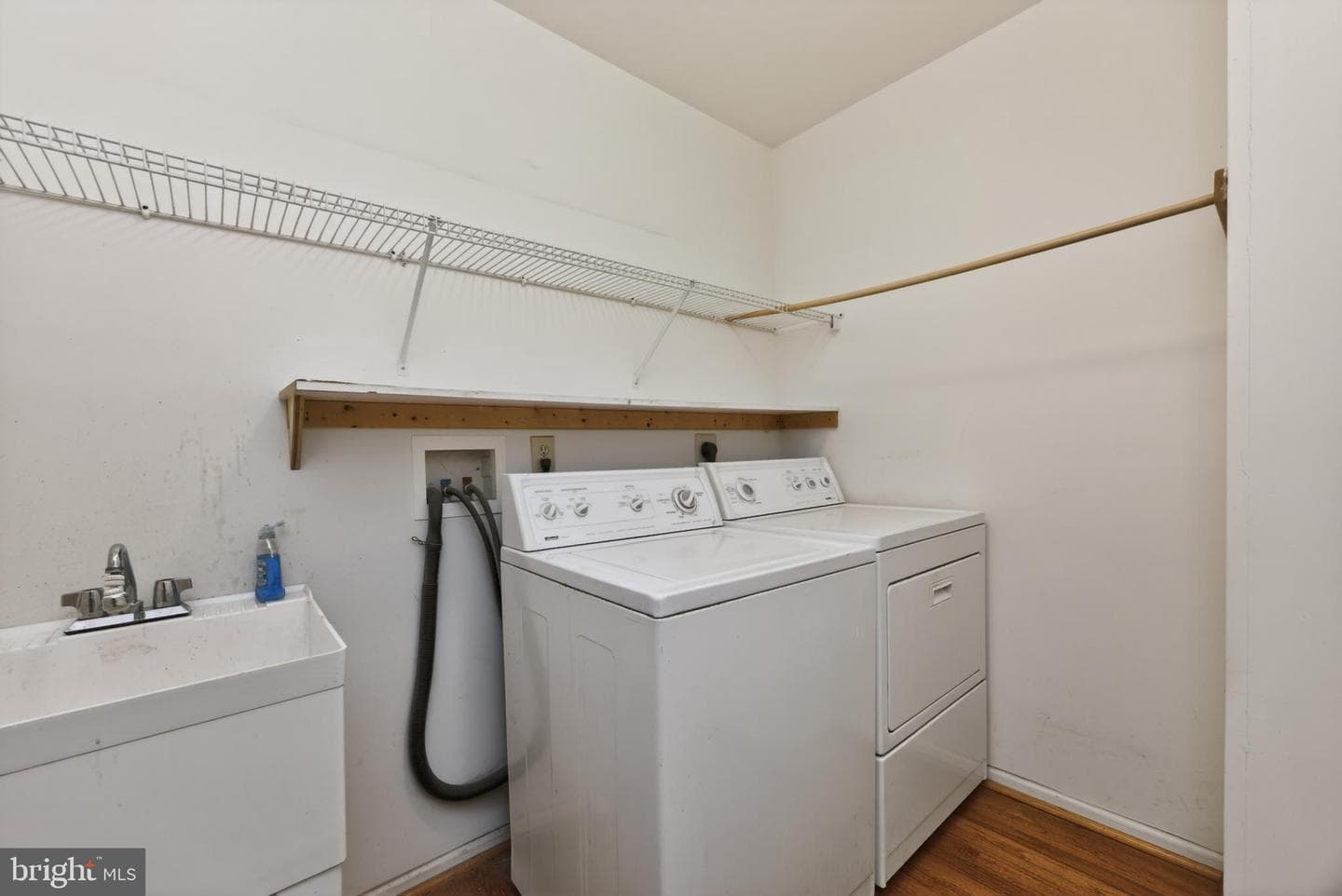 976 Stuart Drive photo 26