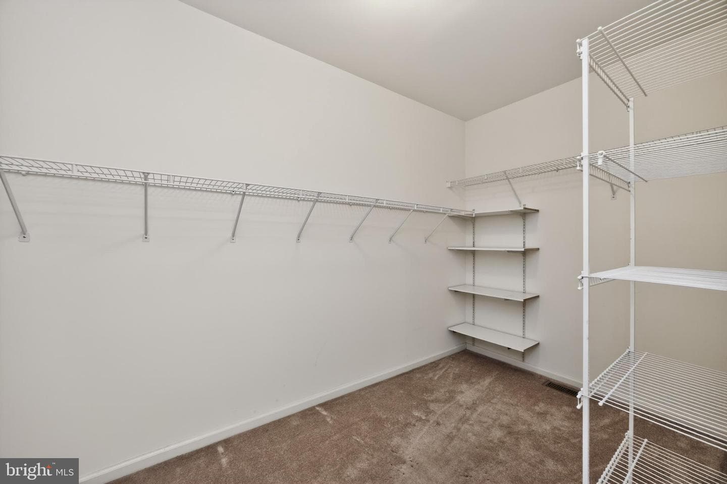 976 Stuart Drive photo 37