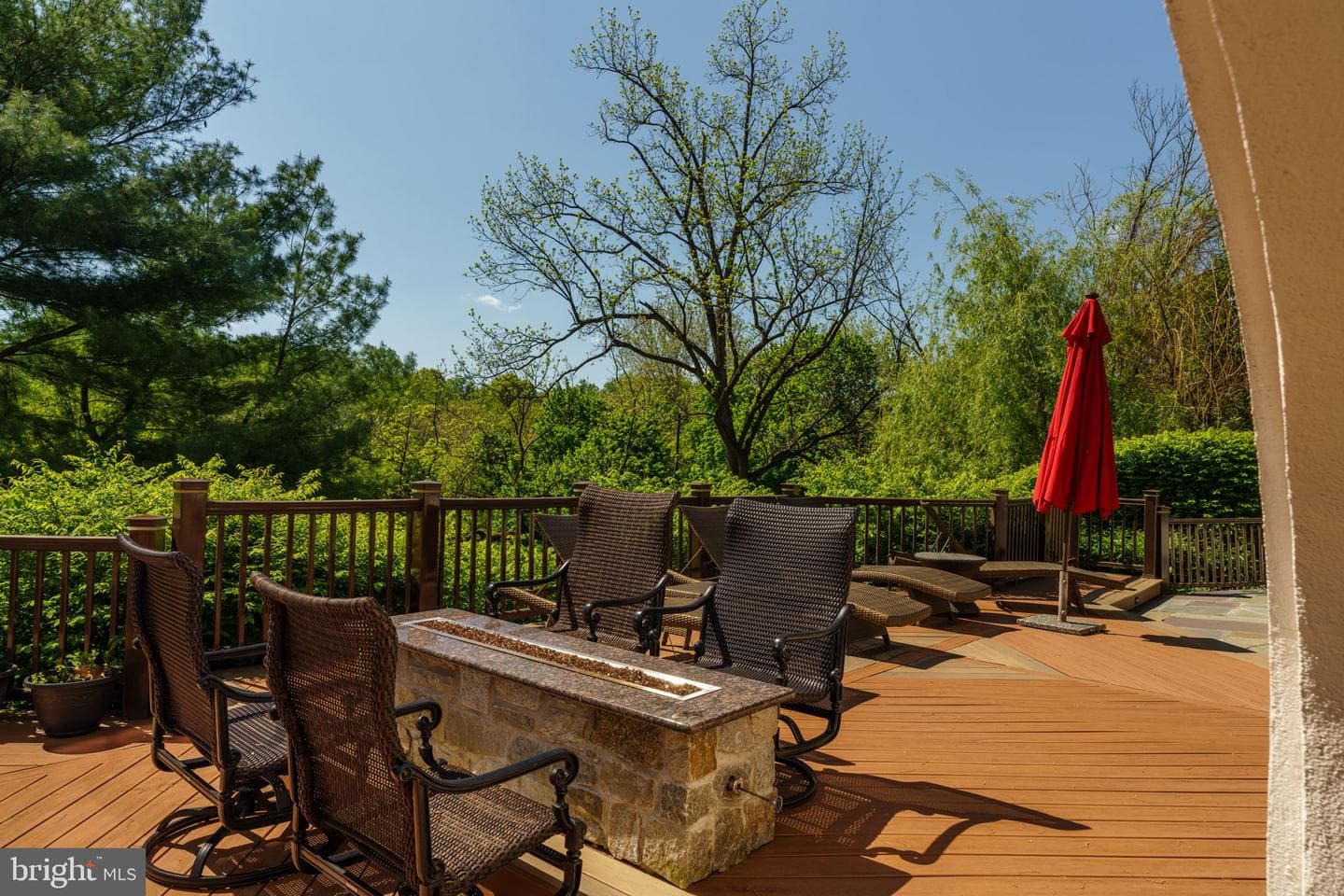 1533 Briar Hill Road photo 8