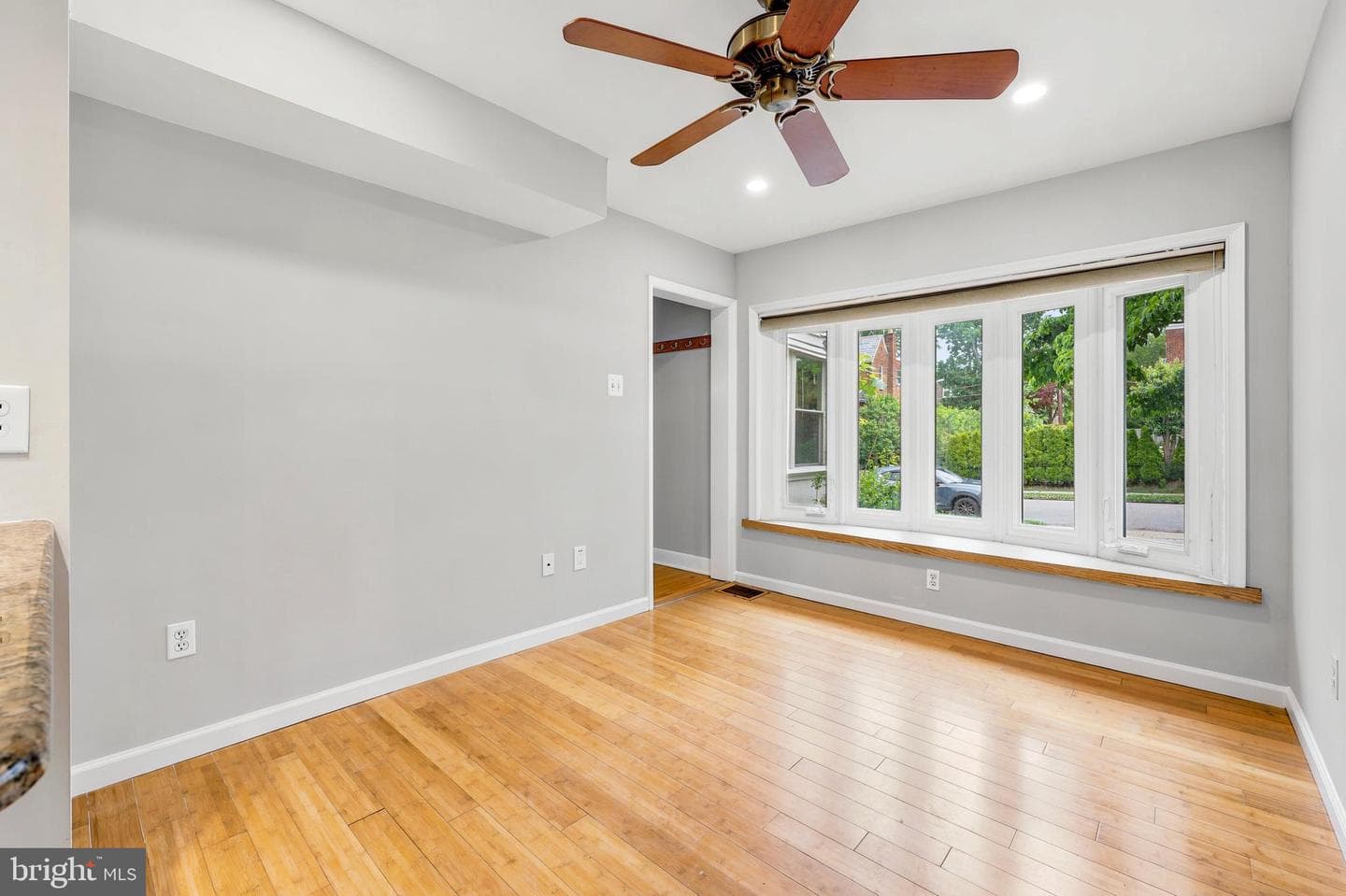 102 Rock Glen Road photo 3