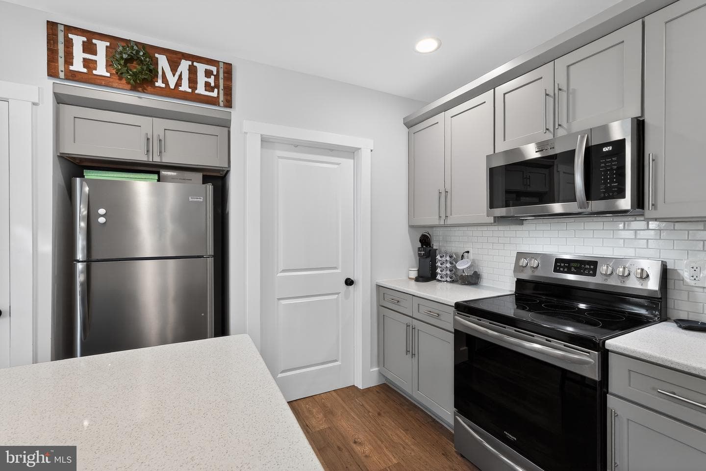 639 E Vine Street photo 10