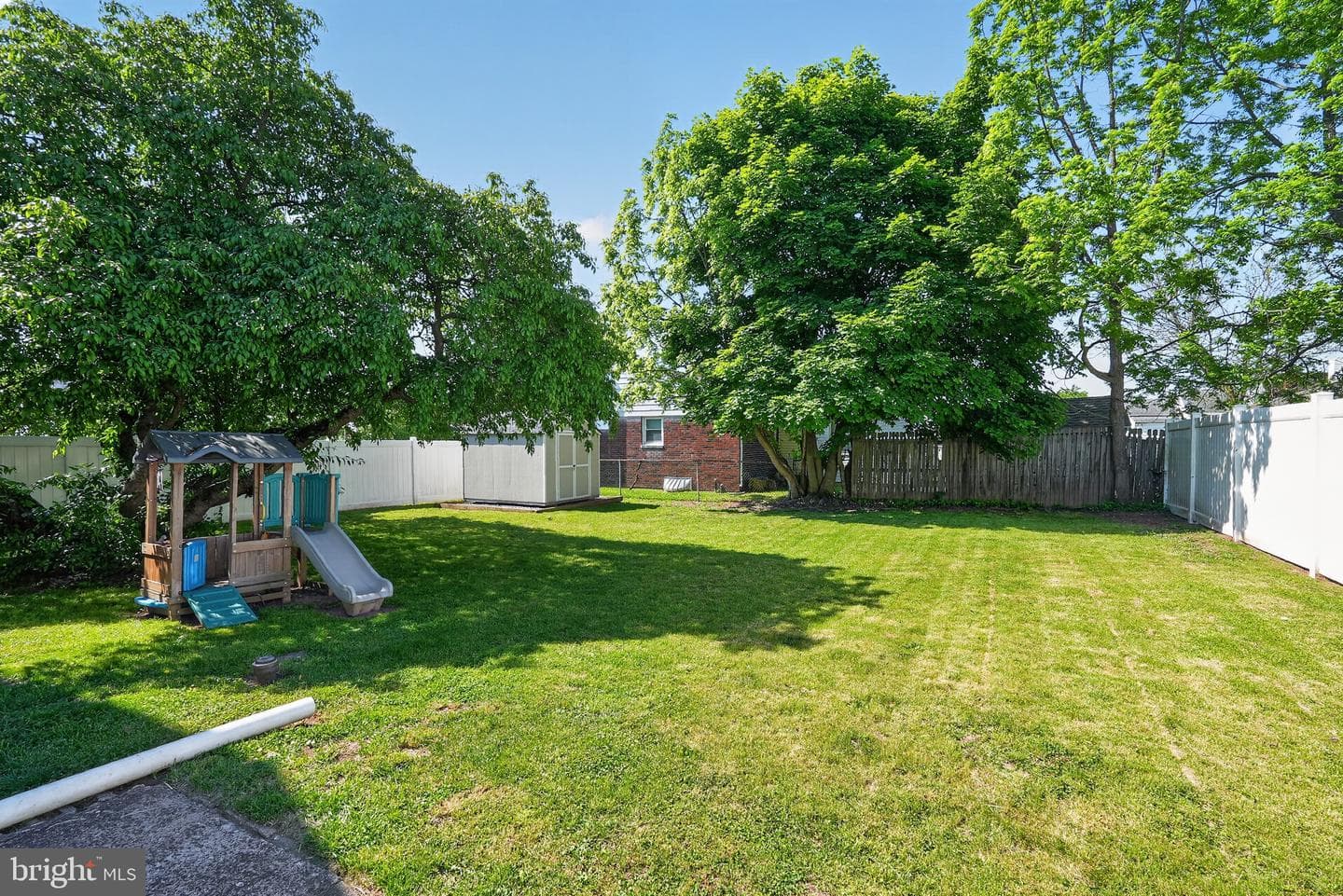 639 E Vine Street photo 21