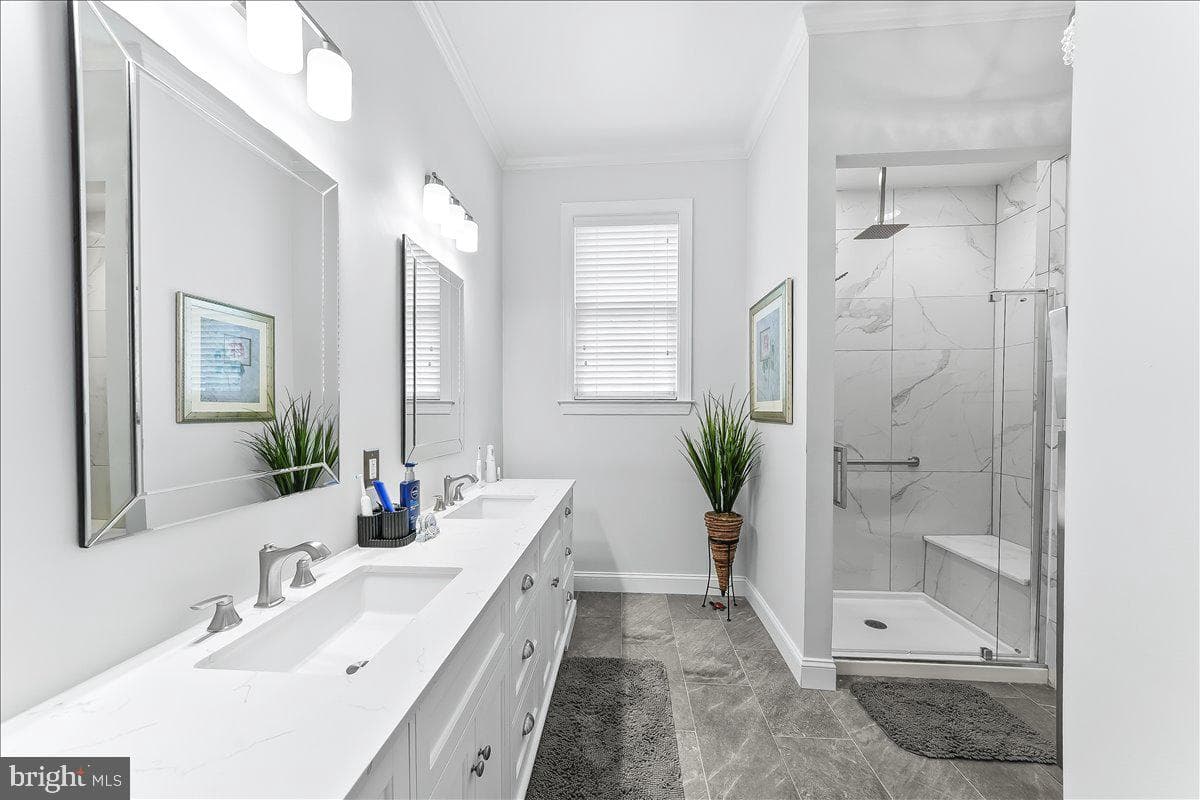 214 Hanover Road photo 17