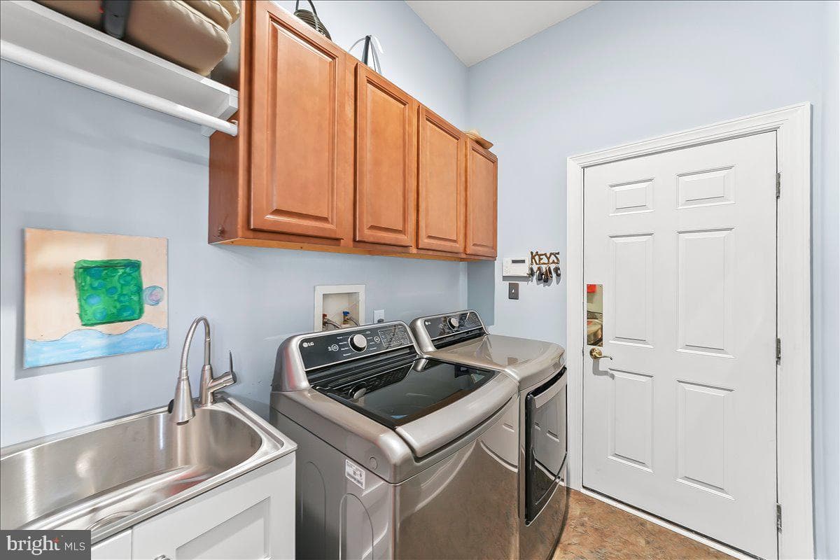 214 Hanover Road photo 19