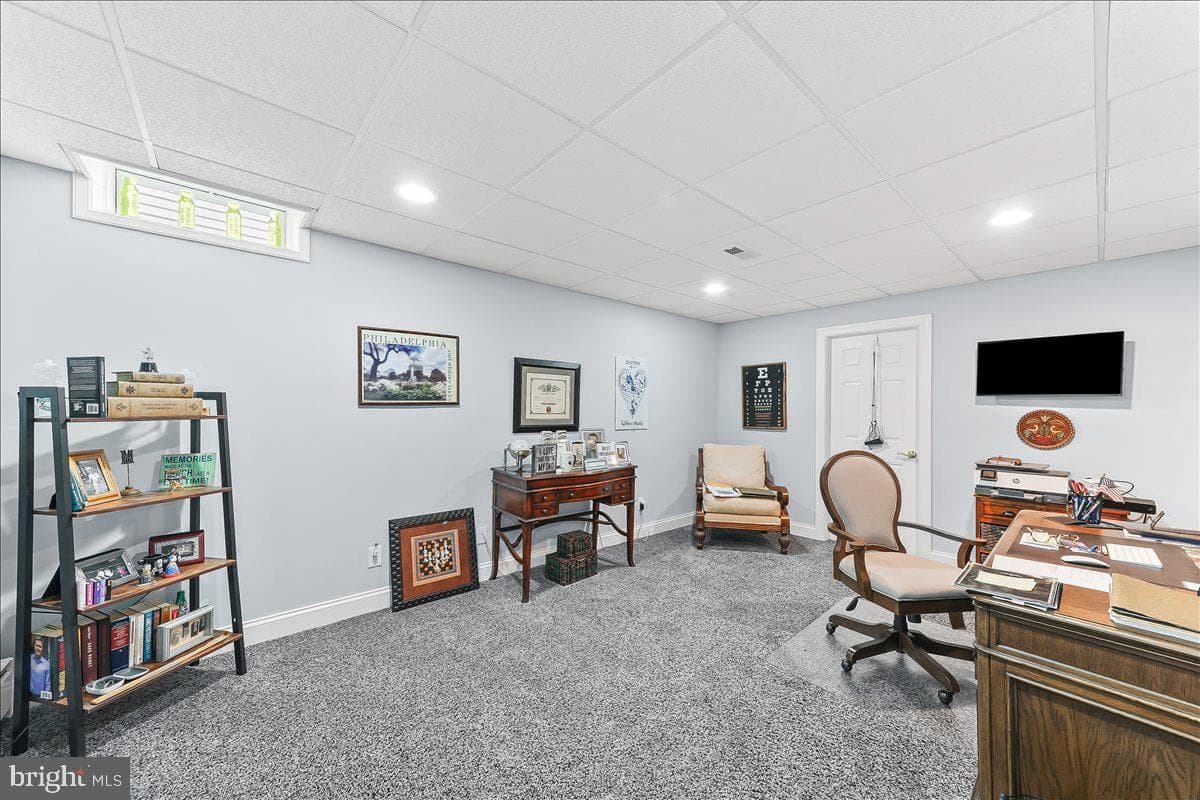 214 Hanover Road photo 26