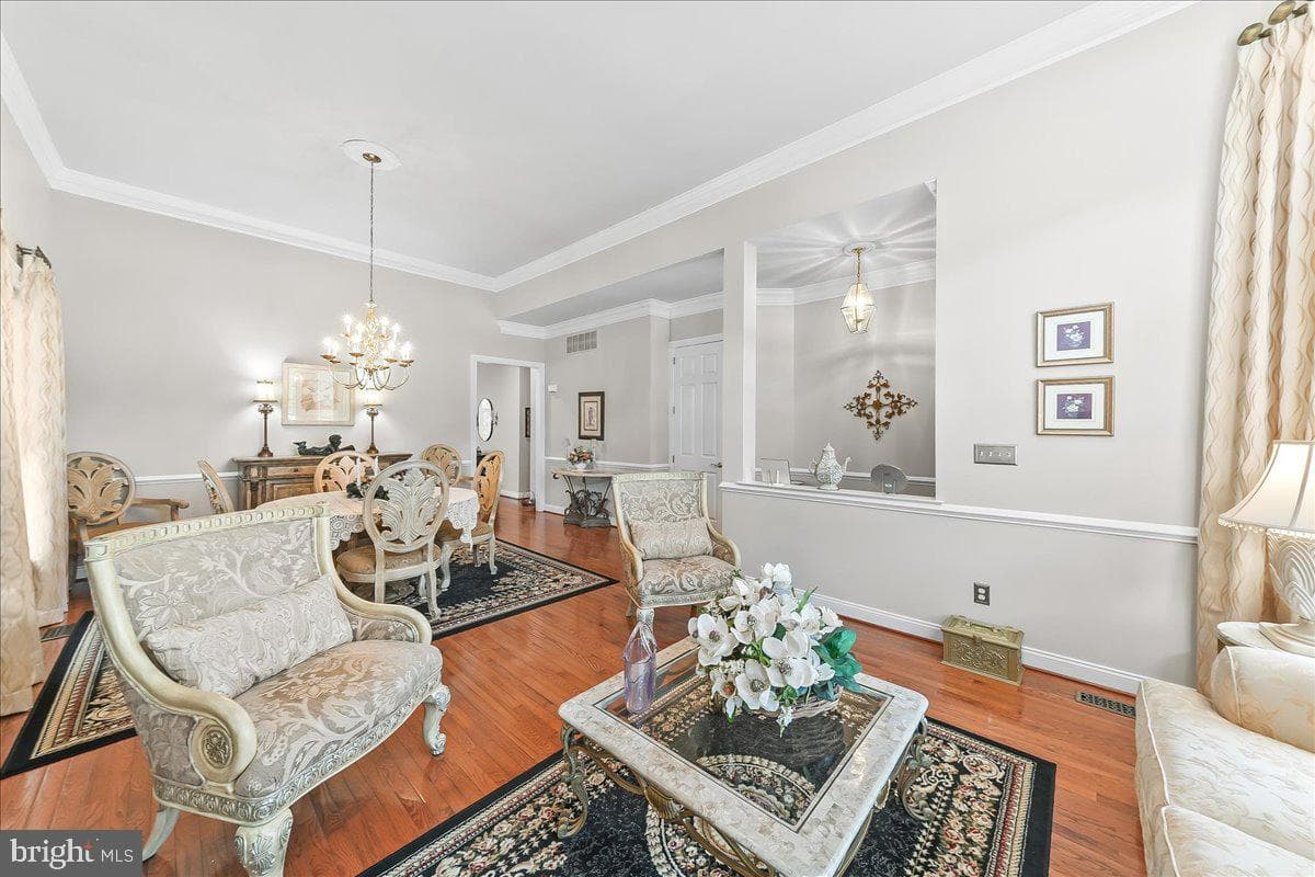 214 Hanover Road photo 4