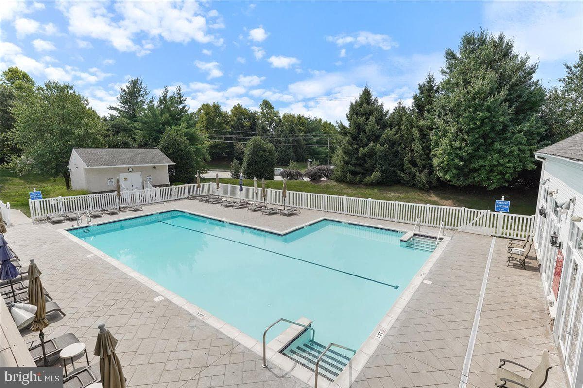 214 Hanover Road photo 43
