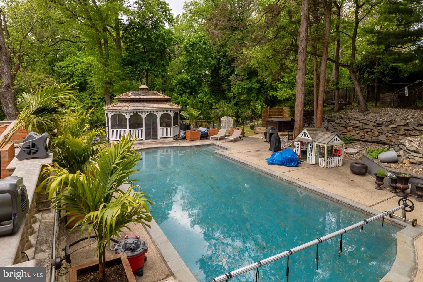 1670 Cloverly photo 62