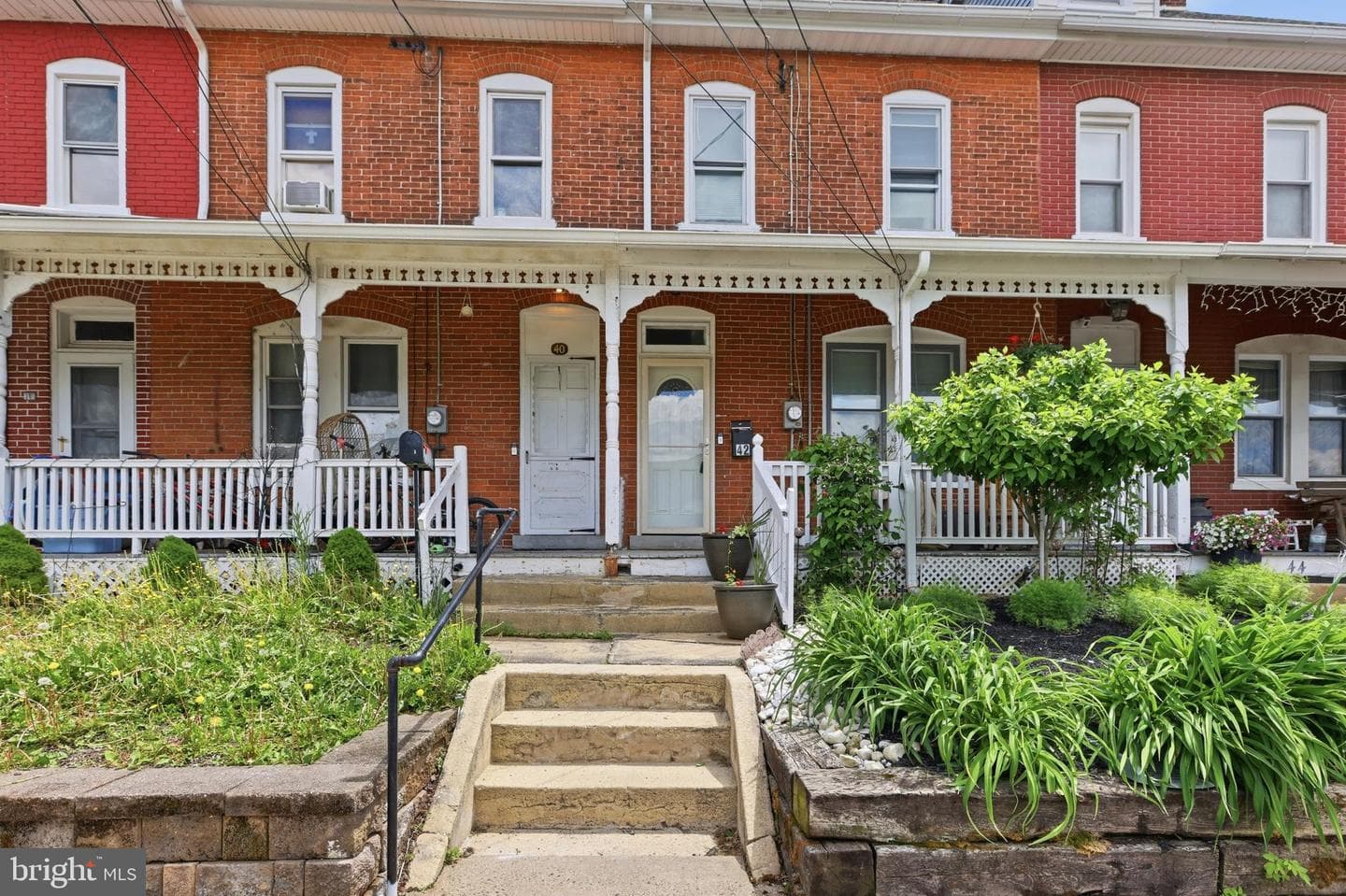 42 W Hamlin Ave