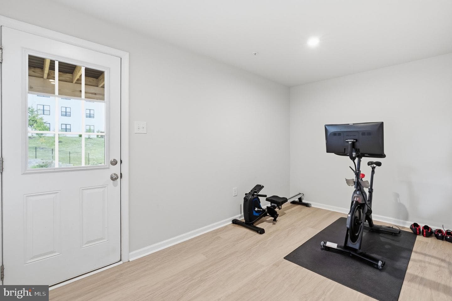118 Nelson Lane photo 8