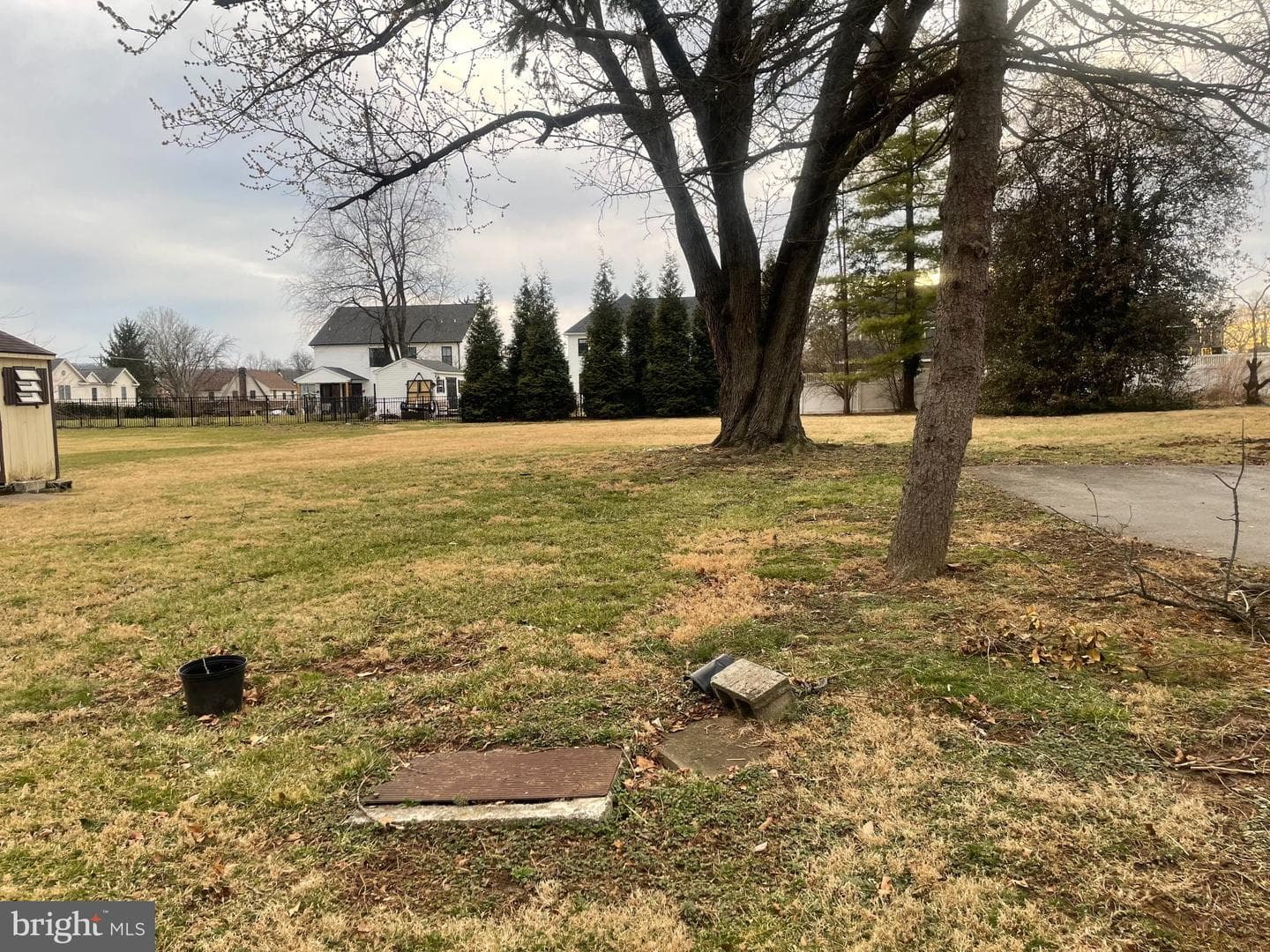159 Crooked Ln photo 3