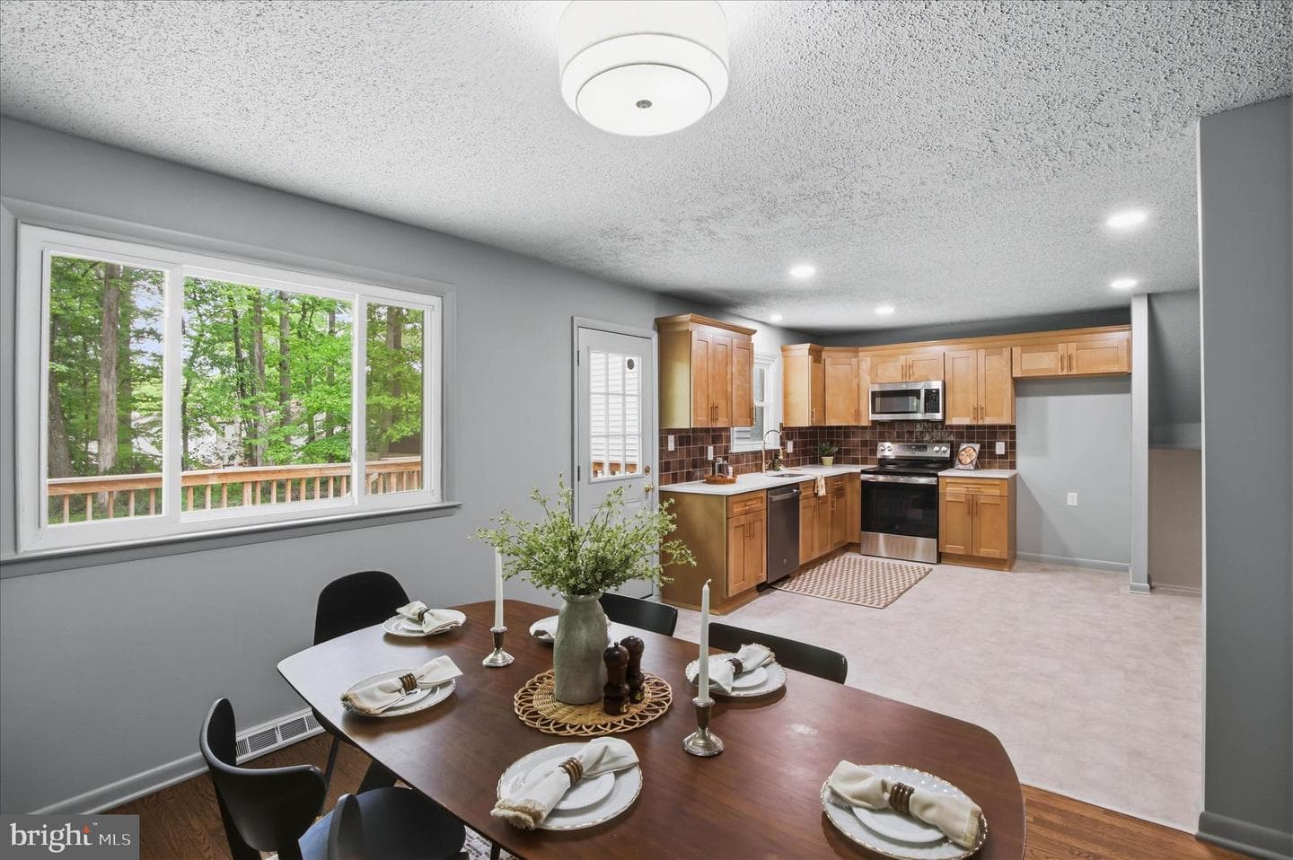 140 Woodland Drive photo 12