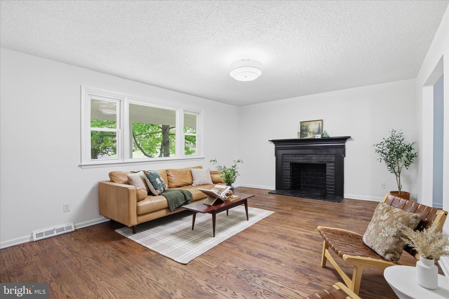 140 Woodland Drive photo 9