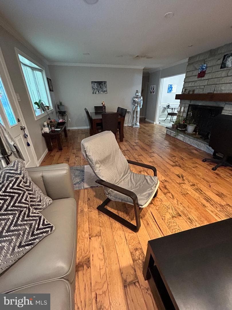 681 Pembroke Road photo 5