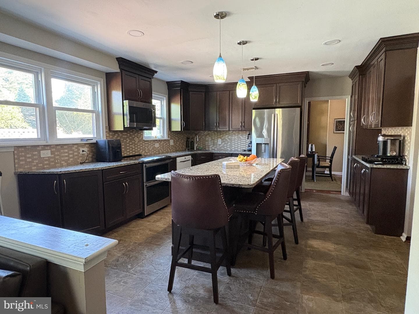 1325 Deflavis Circle photo 7