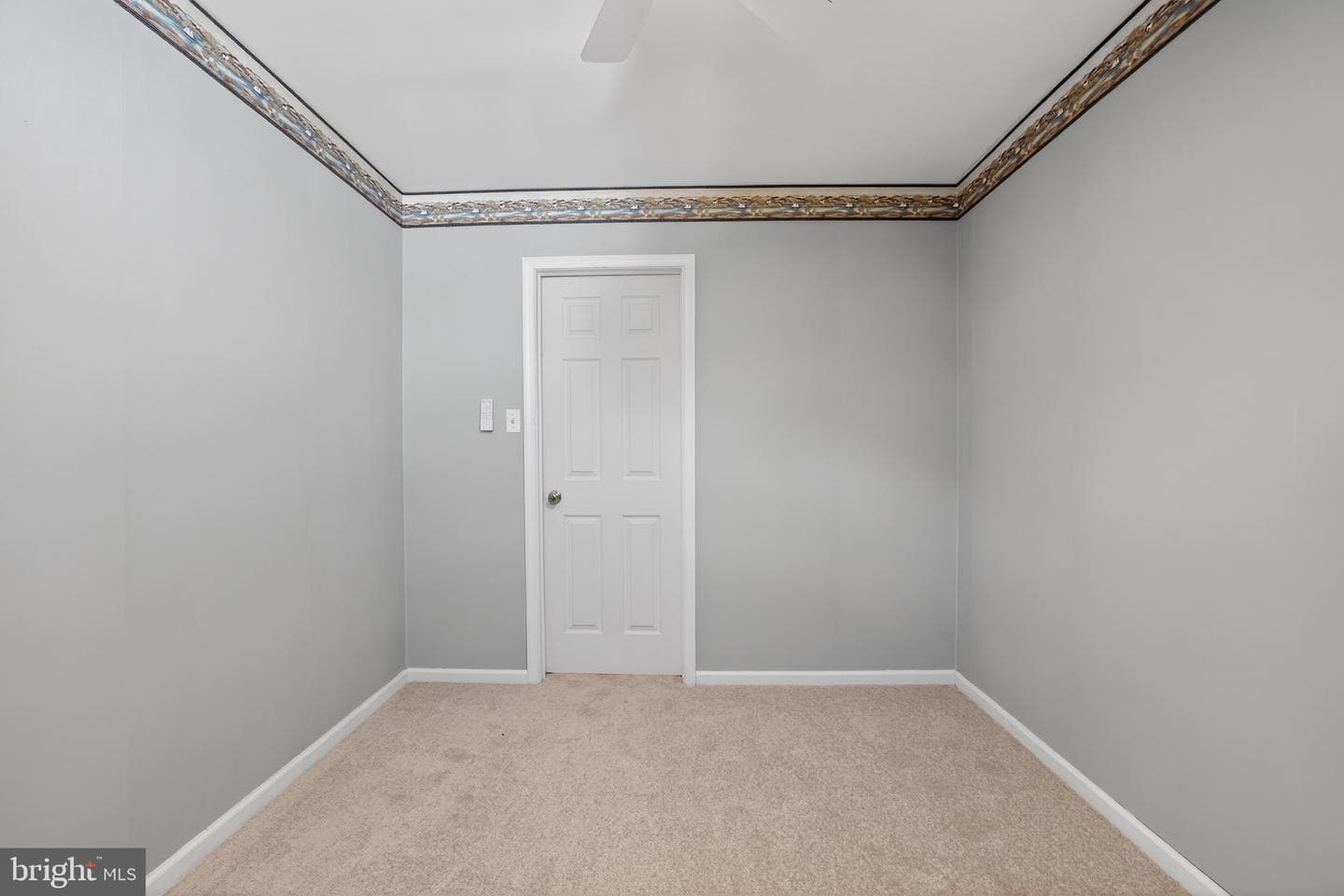 1150 Oxford Circle photo 21
