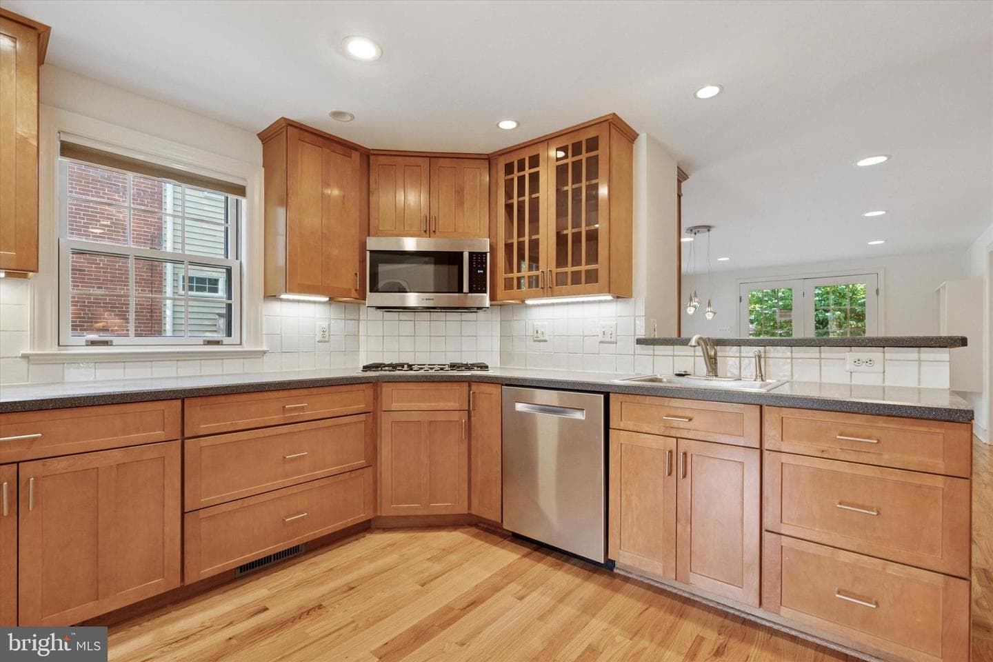 407 Shortridge Drive photo 4