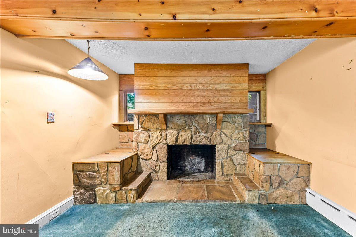 4 E Lodges Lane photo 7