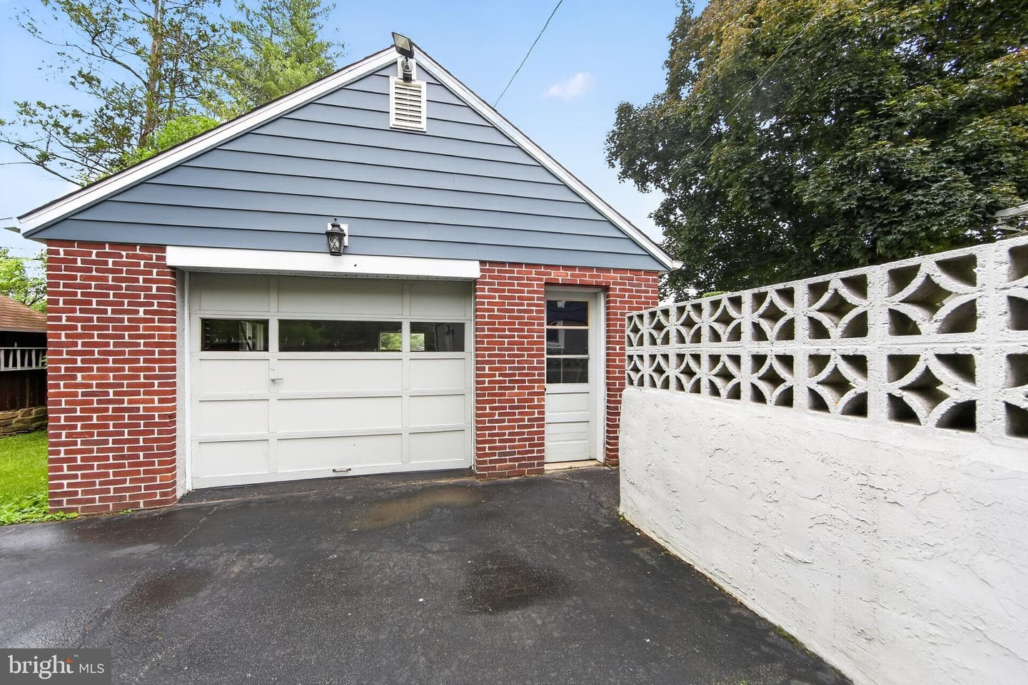 1649 Muhlenburg Drive photo 4
