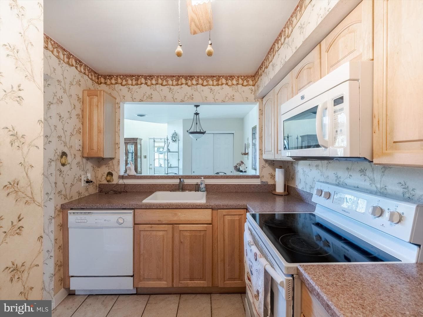 348 Green Meadow Lane photo 13