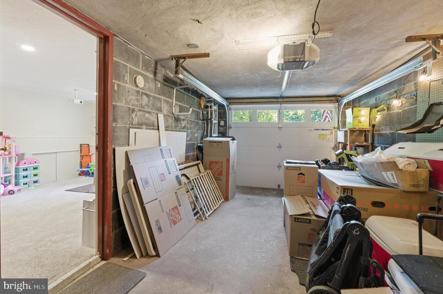 582 Forest Road photo 39