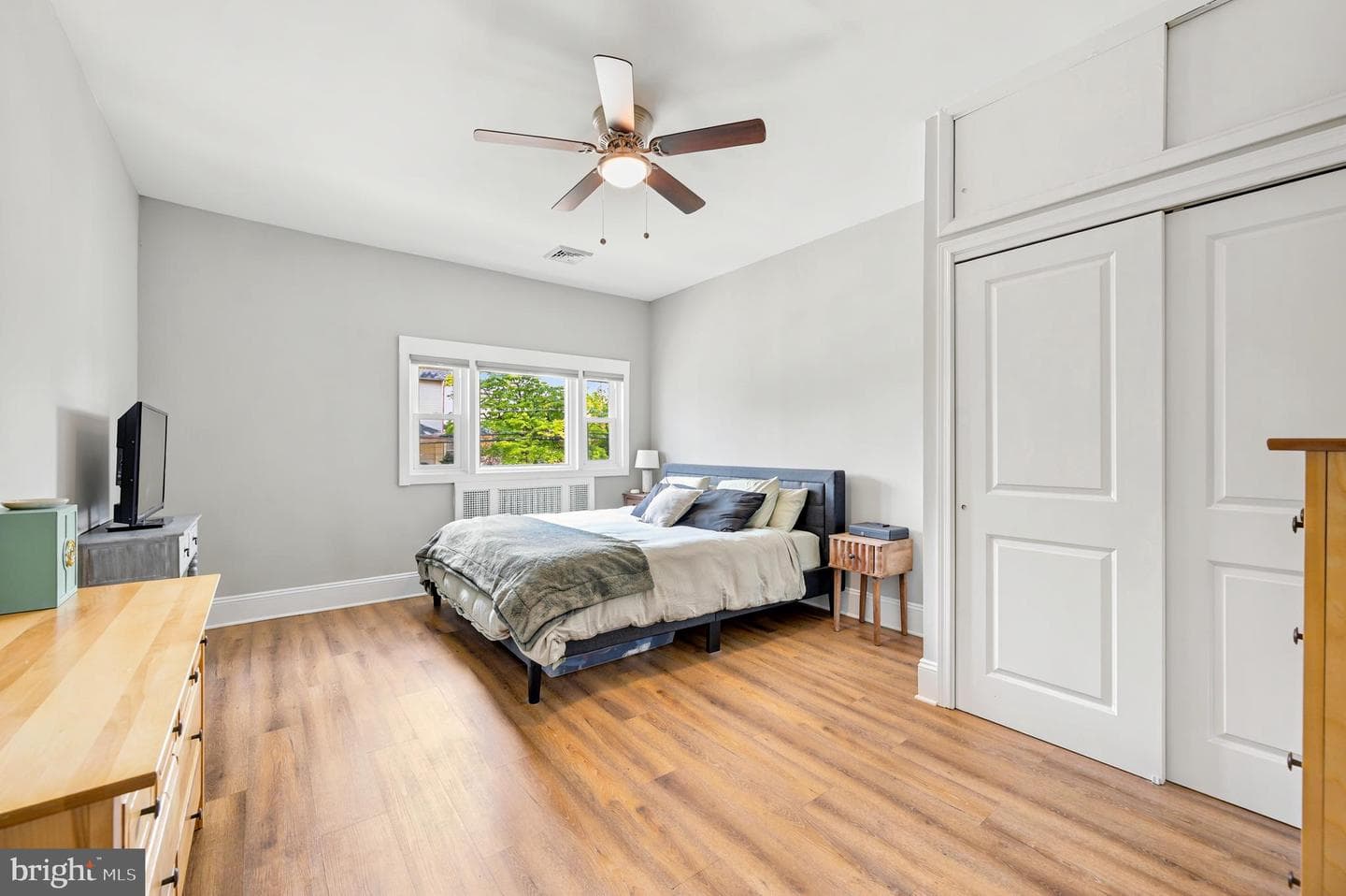 211 N Sylvania Avenue photo 8