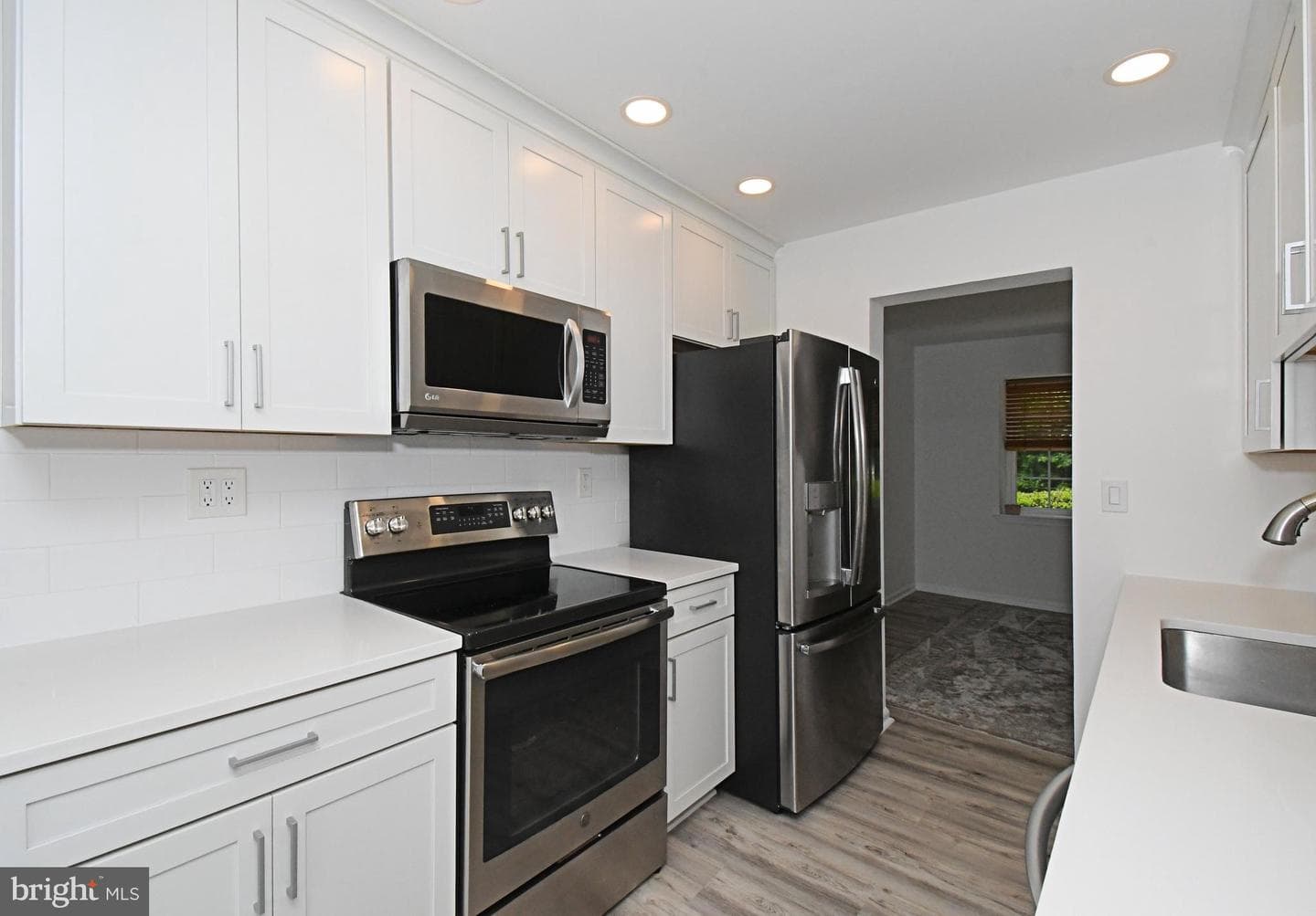 3115 Greenhill Ln photo 10