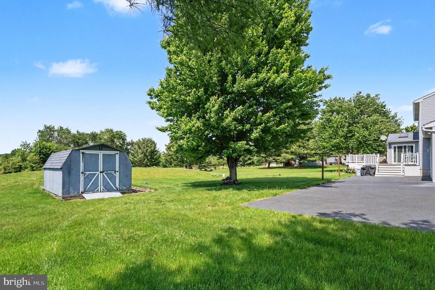 25 William Penn Dr photo 34