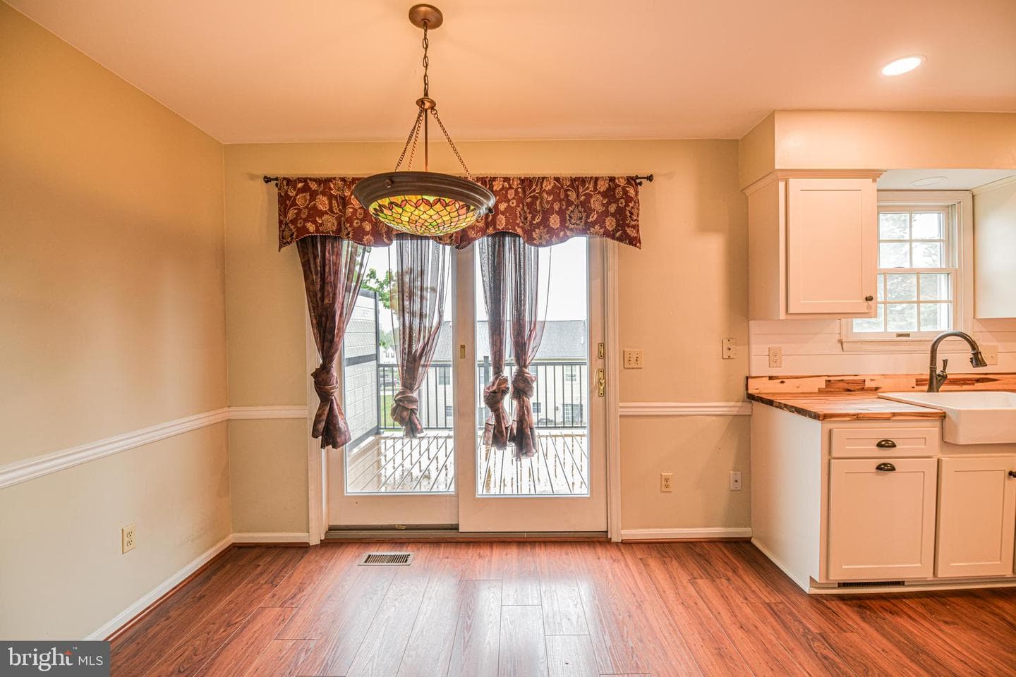 3415 Foxfield Circle photo 8