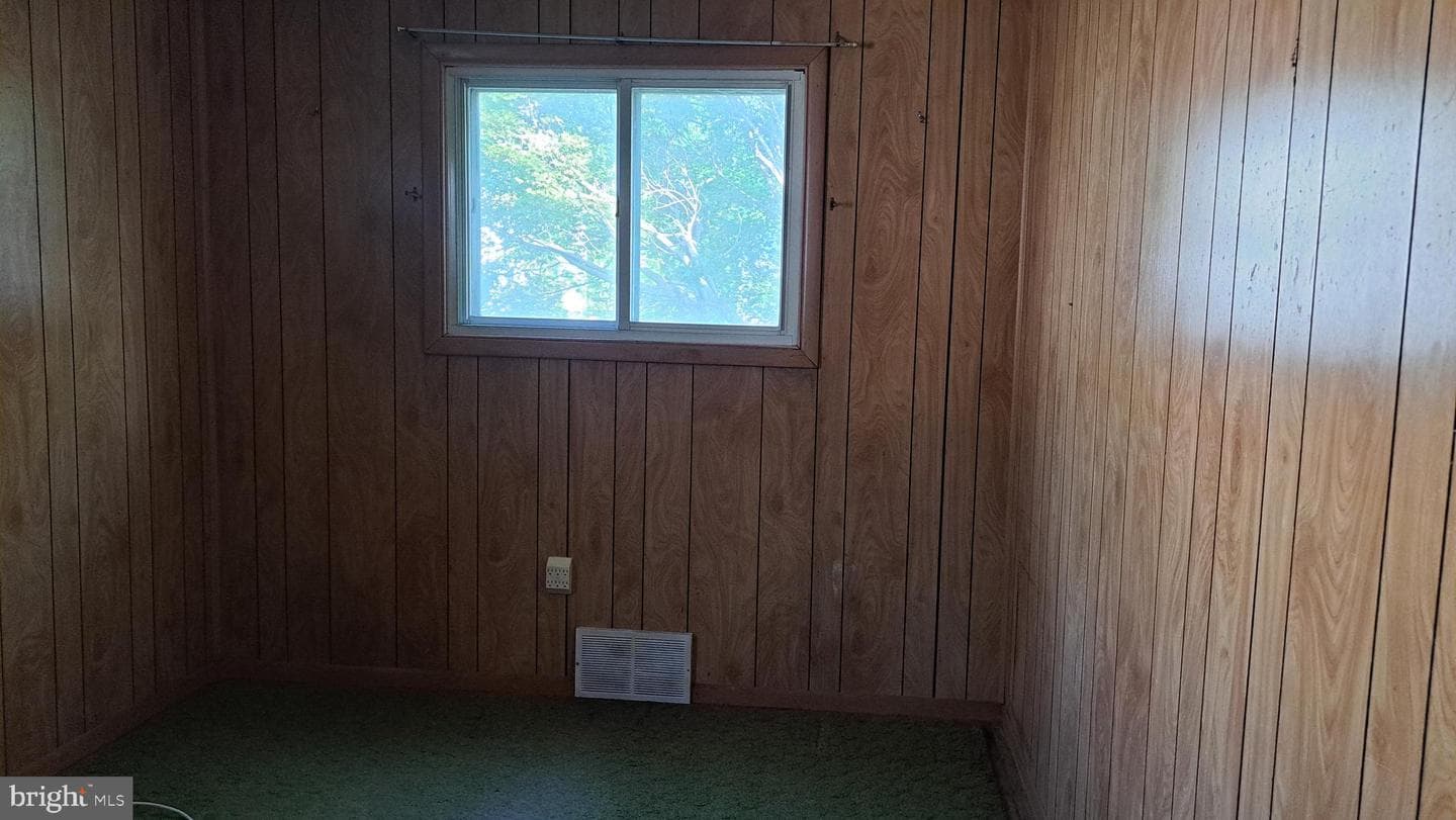 1214 Hall Avenue photo 25