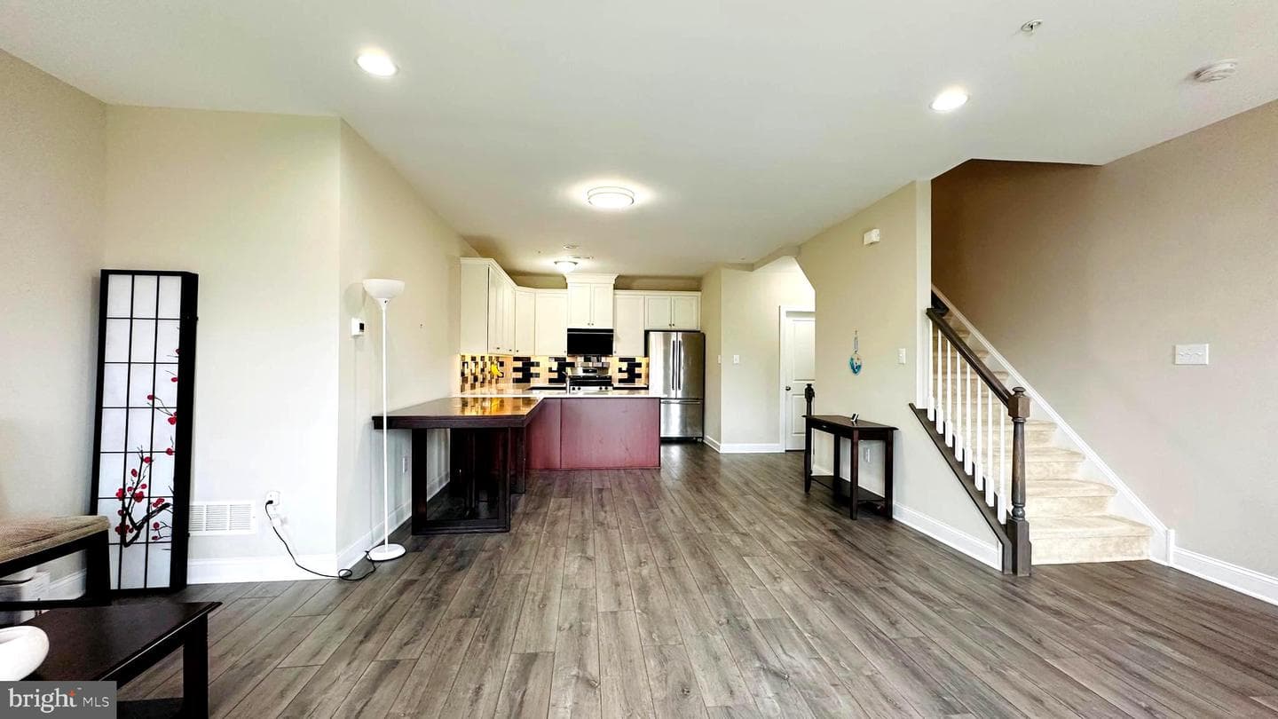 29 N Mitchell Avenue photo 13