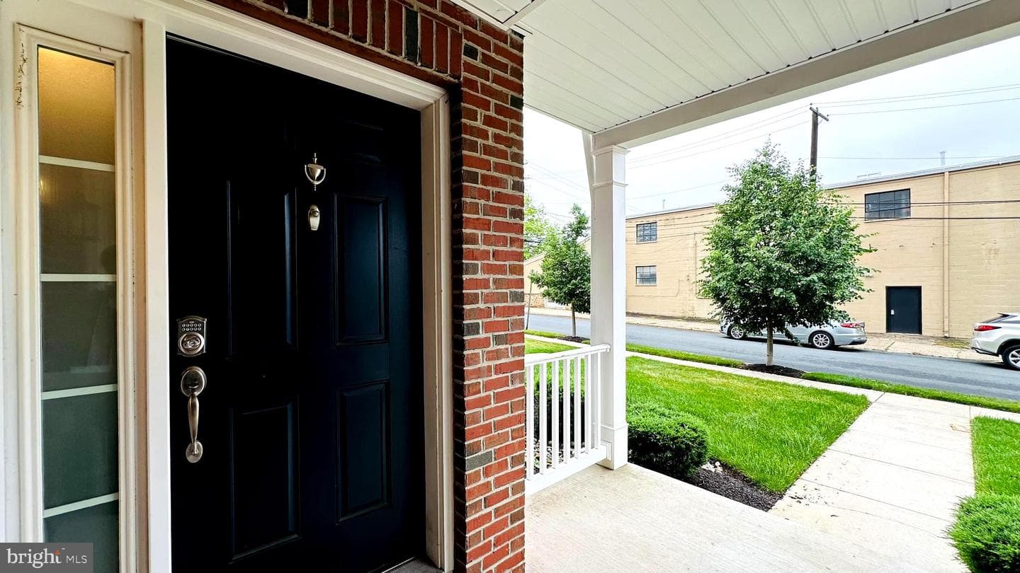 29 N Mitchell Avenue photo 3