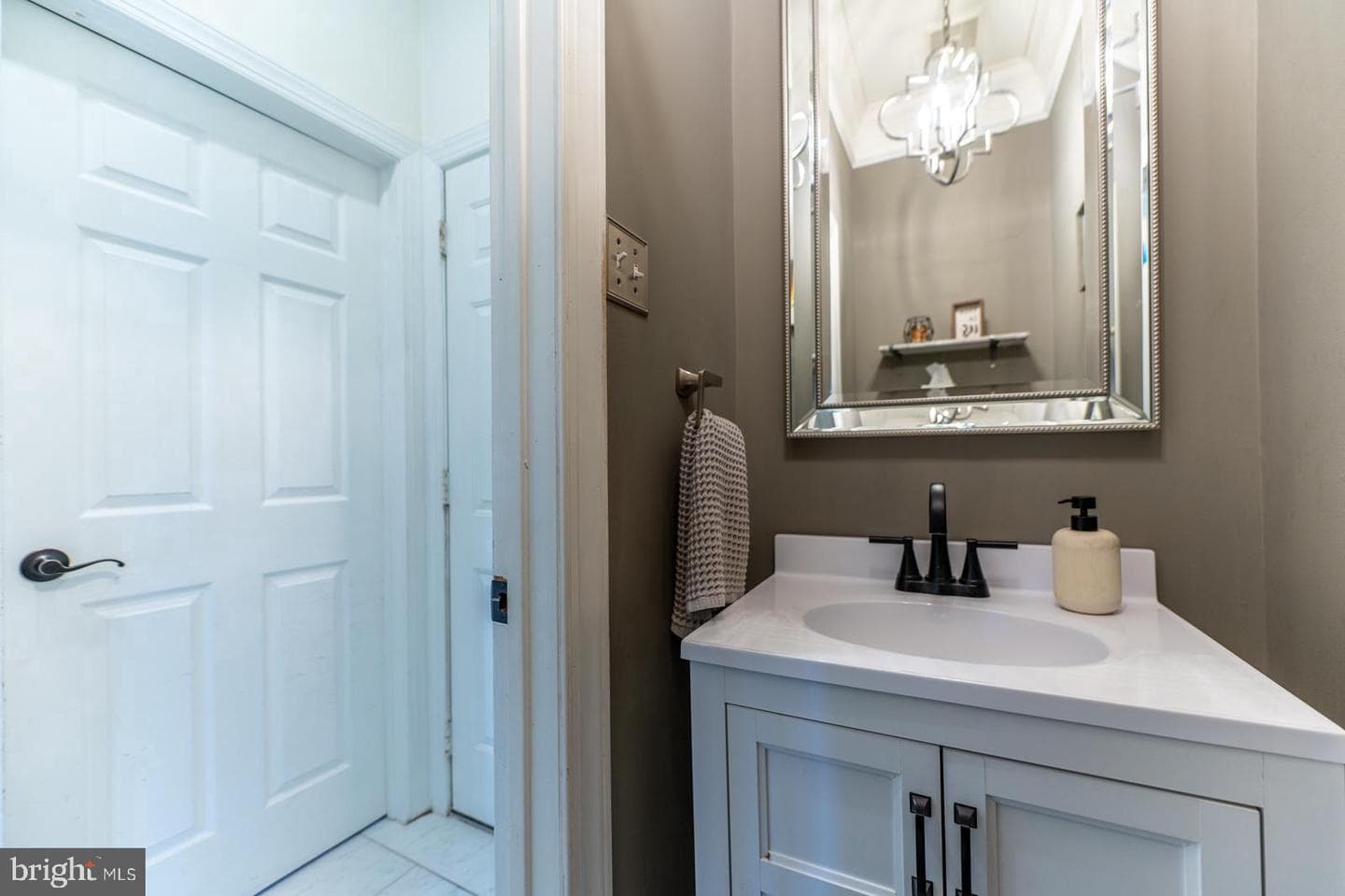 1113 E Prospect Avenue photo 23
