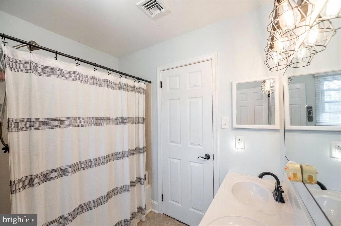 1113 E Prospect Avenue photo 32