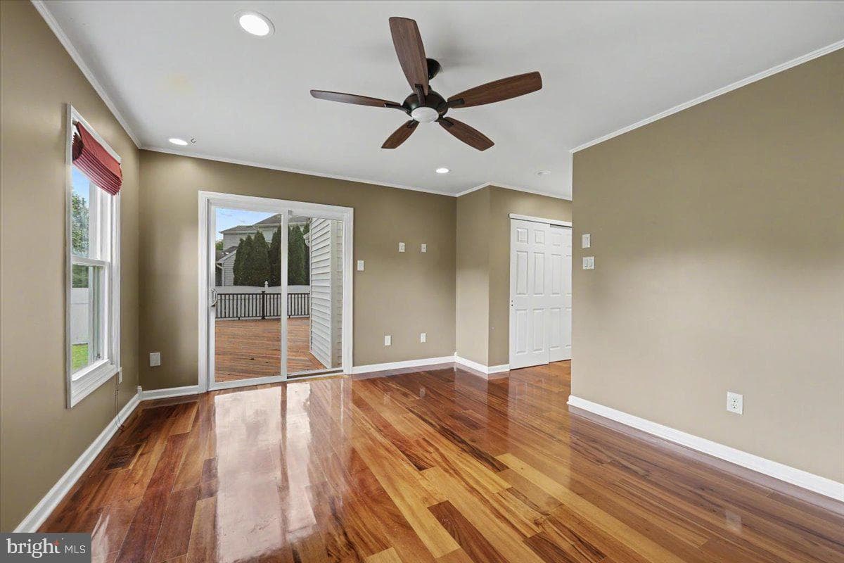 105 Abbey Dr photo 11