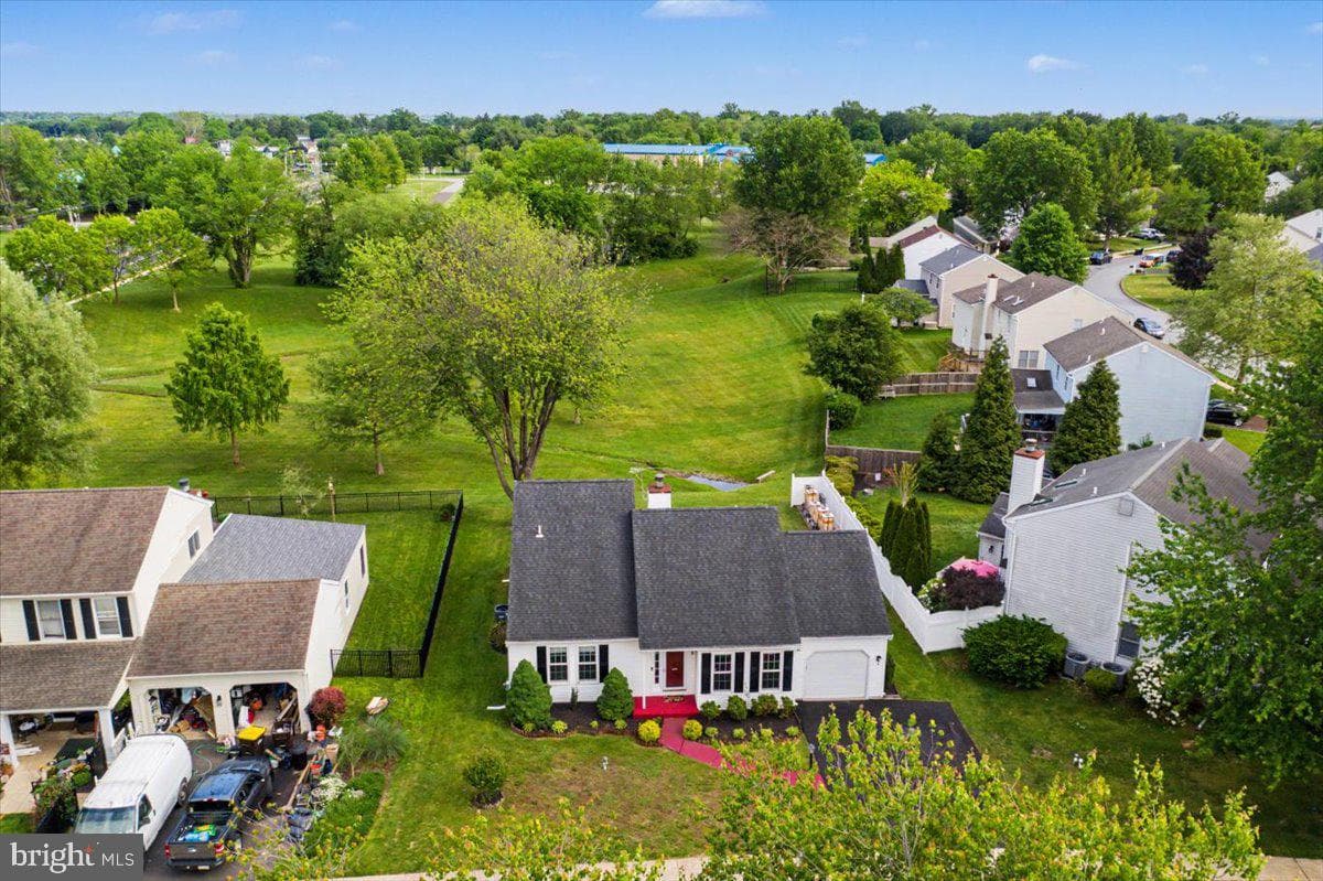 105 Abbey Dr photo 31