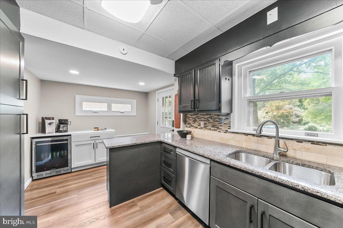 136 Walnut Street photo 11