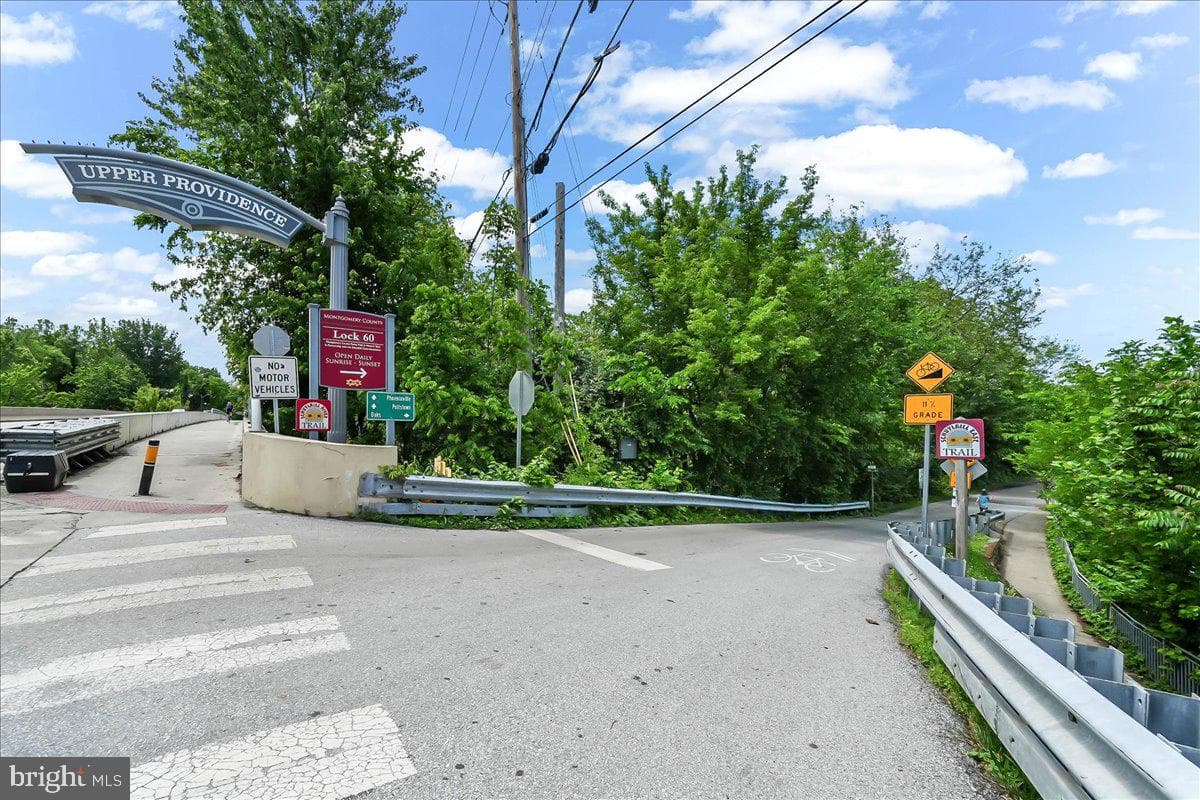 136 Walnut Street photo 27