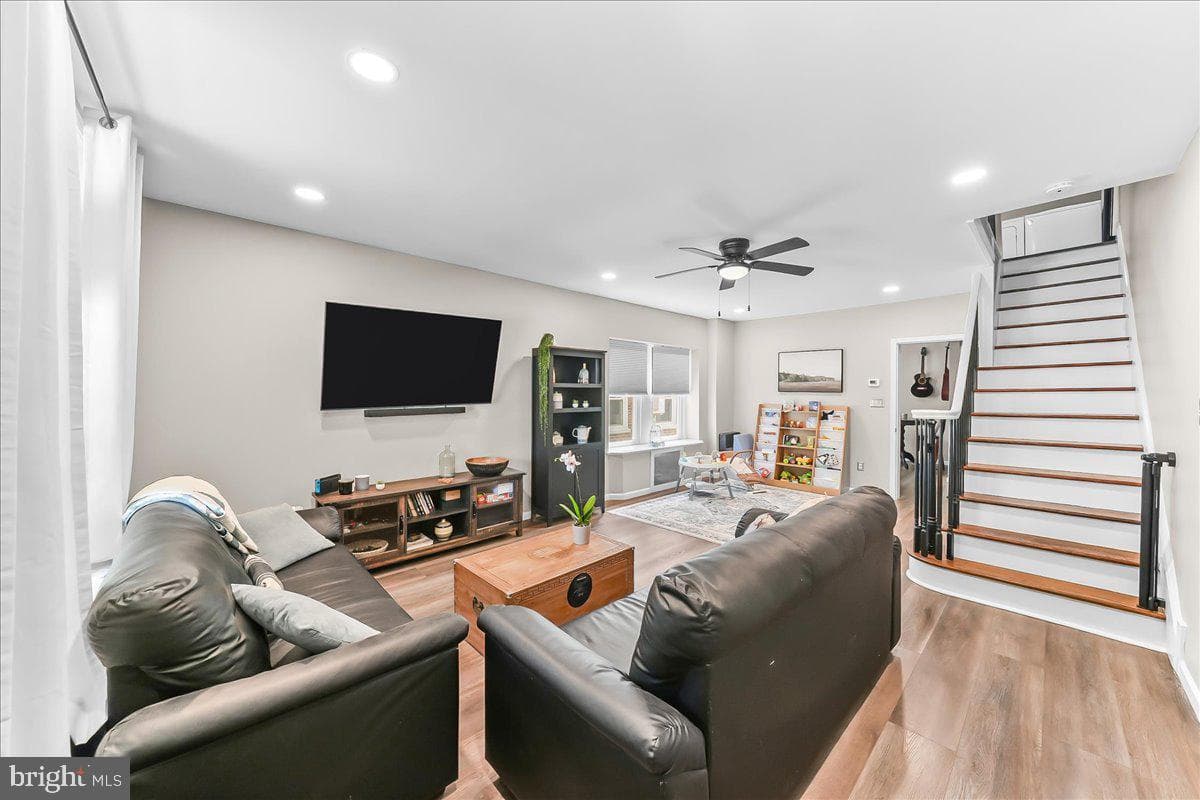 136 Walnut Street photo 3