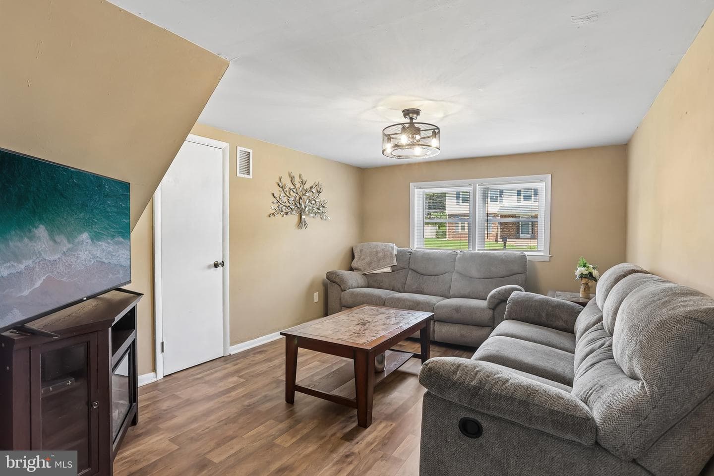 1040 East Avenue photo 10