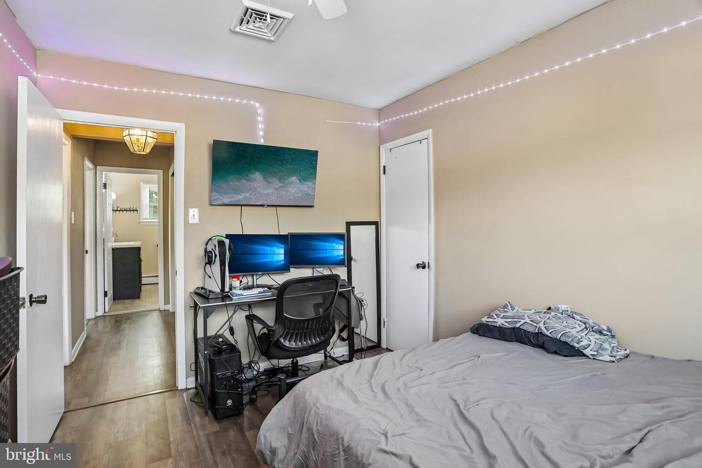 1040 East Avenue photo 19