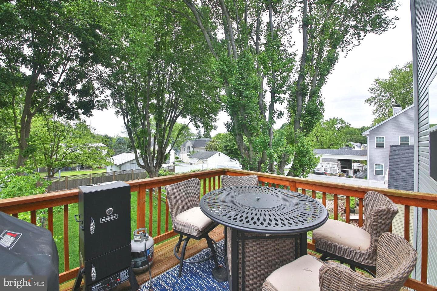 346 Roberts Avenue photo 25